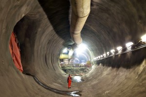 Crossrail Digging Under Farringdon  (by Jamie Han 来源：blogs.ft.com )