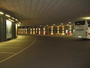阿姆斯特丹某一广场下的地下停车场